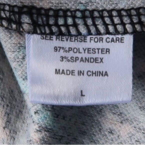 Bobeau Color on Black Blouse - Picture 4 of 6